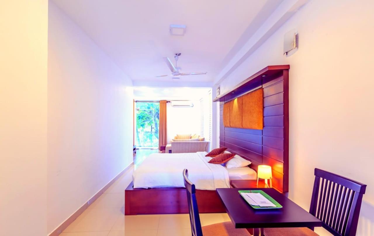 הוילה קיריבת'גודה Oak Residencies מראה חיצוני תמונה