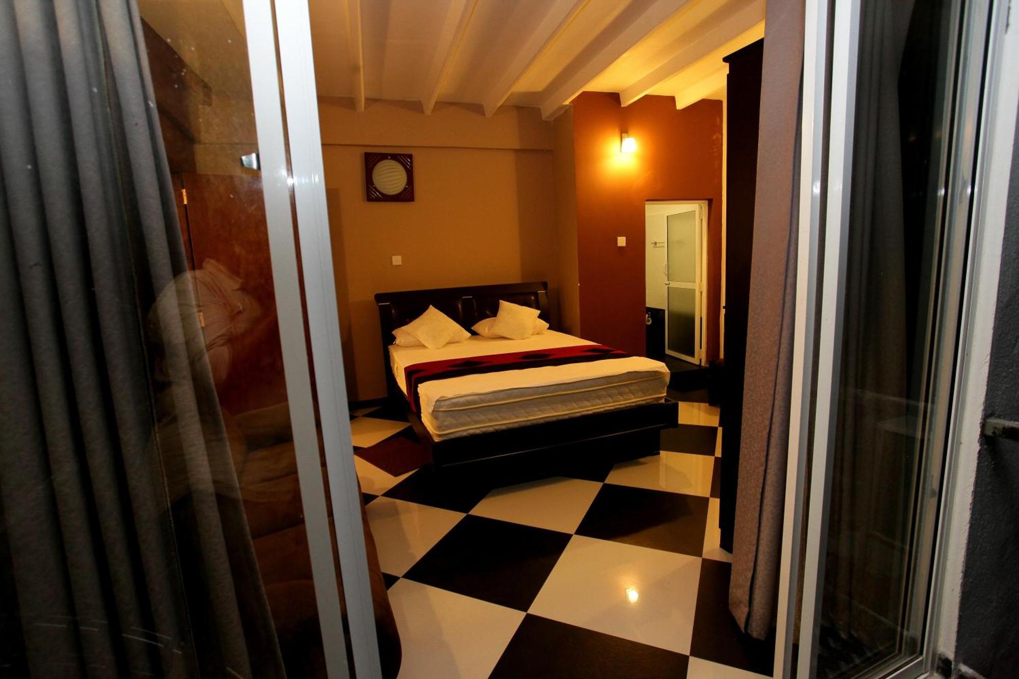 הוילה קיריבת'גודה Oak Residencies חדר תמונה