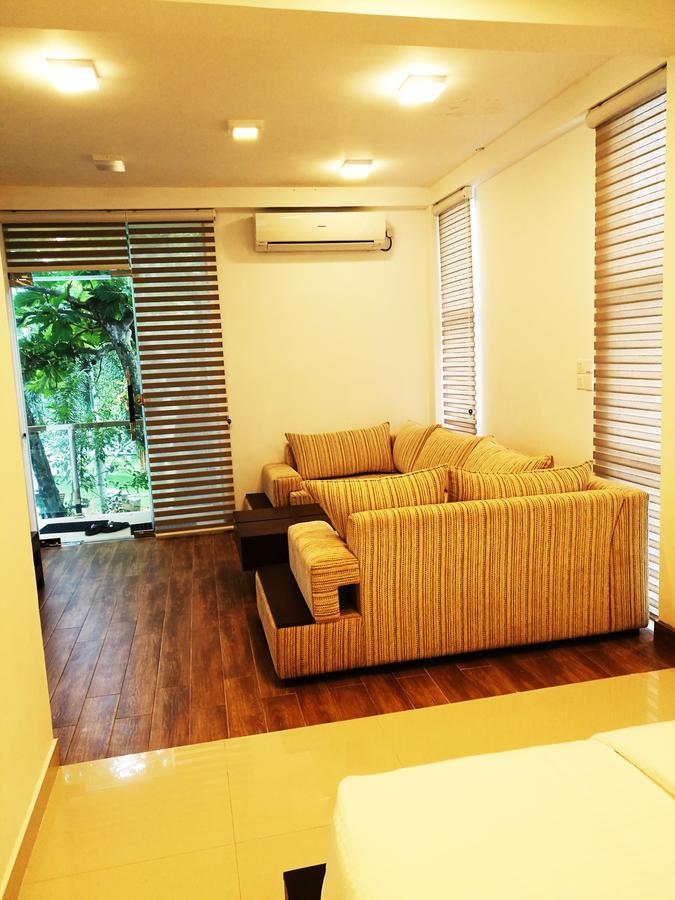הוילה קיריבת'גודה Oak Residencies מראה חיצוני תמונה